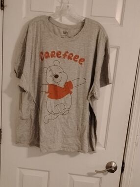 torrid Gray Winnie the Pooh 'Carefree' Graphic Tee with Red Accent